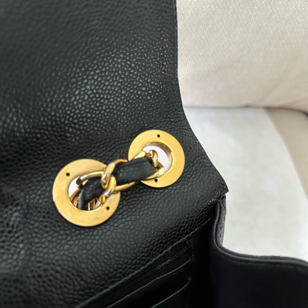 SOLD - CHANEL💫 Vintage Black Caviar Quilted Single Flap Bag Jumbo - Picture 10 of 13